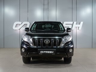 2015 Toyota Land Cruiser Prado 150 Series Рестайлинг 1, чёрный, 3599000 рублей, вид 3