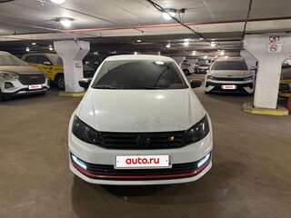 2019 Volkswagen Polo V Рестайлинг, белый, 961400 рублей, вид 2