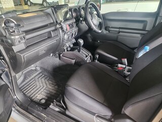 2021 Suzuki Jimny Sierra IV, чёрный, 2500000 рублей, вид 5