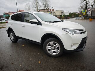 2014 Toyota RAV4 IV (XA40), белый, 1660000 рублей, вид 2
