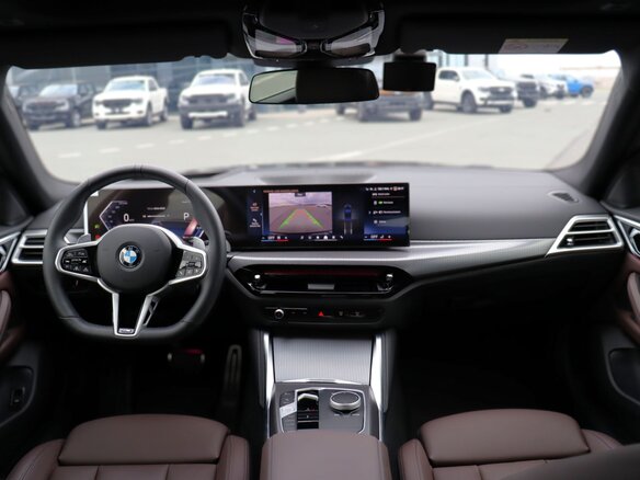 2025 BMW 4 серии 420i G22, G23, G26 Рестайлинг, чёрный - вид 21