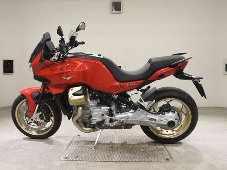 2024 Moto Guzzi V100 Mandello S, красный, 1195000 рублей, вид 1