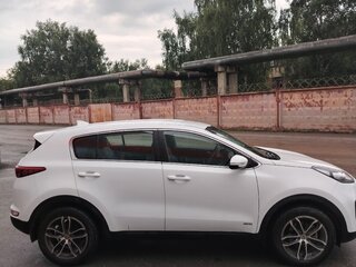 2017 Kia Sportage IV, белый, 1800000 рублей, вид 4