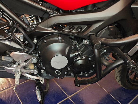 2018 Yamaha XSR900, красный, 870000 рублей - вид 3