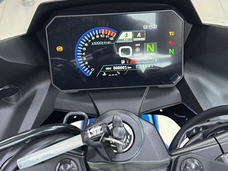 2025 Suzuki GSX-8R, синий, 1080000 рублей, вид 3