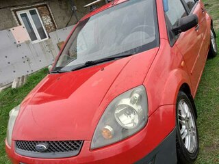2007 Ford Fiesta Mk5, красный, 359000 рублей, вид 3
