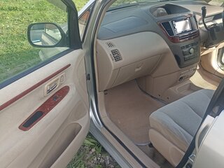 2002 Toyota Nadia, серебристый, 660000 рублей, вид 5