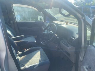 2000 Nissan Serena II (C24), серебристый, 525000 рублей, вид 4