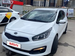 2017 Kia Ceed II Рестайлинг, белый, 1250000 рублей, вид 1