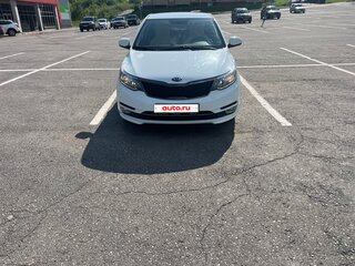 2017 Kia Rio III Рестайлинг, белый, 1200000 рублей, вид 1