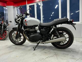 2016 Triumph Street Twin, серебристый, 590000 рублей, вид 4