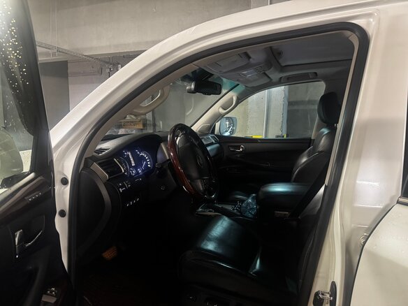 2012 Lexus LX 570 III Рестайлинг, серебристый, 6500000 рублей - вид 15