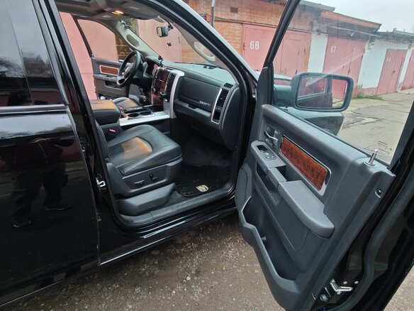 2012 Dodge RAM IV (DS/DJ), чёрный, 3200000 рублей - вид 12