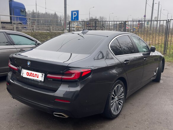 2021 BMW 5 серии 520d xDrive VII (G30/G31/G38) Рестайлинг, серый, 3900000 рублей - вид 2