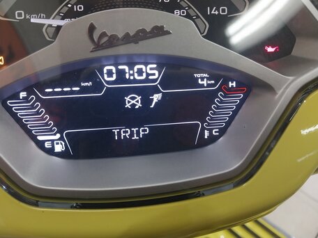 2025 Vespa Primavera, жёлтый, 519000 рублей, вид 5