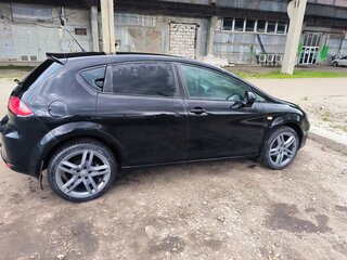 2012 SEAT Leon II Рестайлинг, чёрный, 800000 рублей, вид 4