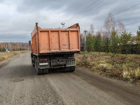 2011 КамАЗ 6520, оранжевый, 1400000 рублей, вид 3