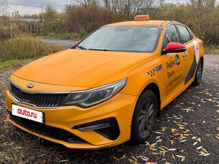 2019 Kia Optima IV Рестайлинг, жёлтый, 750000 рублей, вид 1