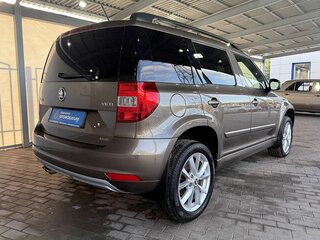 2014 Skoda Yeti I Рестайлинг, коричневый, 1349000 рублей, вид 5
