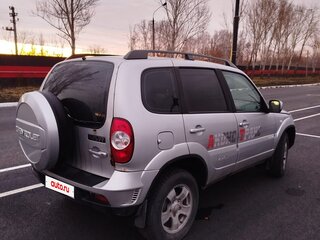 2013 Chevrolet Niva I Рестайлинг, серый, 430000 рублей, вид 4