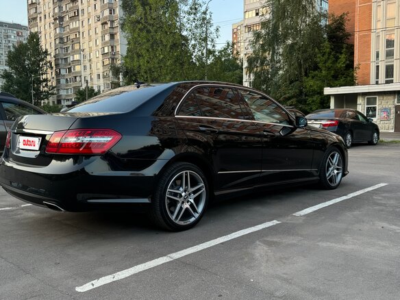 2010 Mercedes-Benz E-Класс 350 IV (W212, S212, C207), чёрный, 1650000 рублей - вид 4