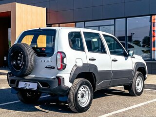 2025 Lada (ВАЗ) Niva Travel I Рестайлинг, белый, 1717000 рублей, вид 4