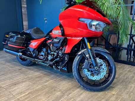 2026 Harley-Davidson CVO Road Glide ST, красный, 6950000 рублей, вид 1