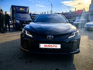 2021 Toyota Camry VIII (XV70) Рестайлинг, чёрный, 1999000 рублей, вид 1