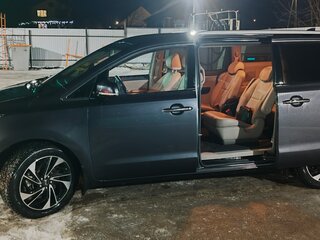 2019 Kia Carnival III, серый, 3450000 рублей, вид 5