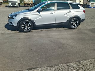 2018 Lada (ВАЗ) Vesta SW Cross I, серебристый, 930000 рублей, вид 2