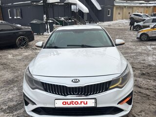 2020 Kia Optima IV Рестайлинг, белый, 1350000 рублей, вид 1