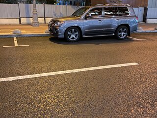 2014 Lexus LX 570 III Рестайлинг, серый, 6000000 рублей, вид 4