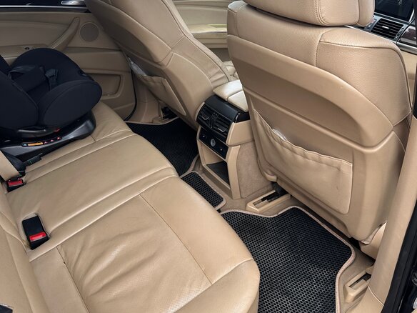 2010 BMW X5 50i II (E70) Рестайлинг, чёрный, 1400000 рублей - вид 9