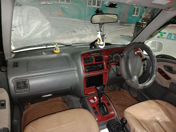 1998 Suzuki Escudo II, белый, 680000 рублей - вид 7