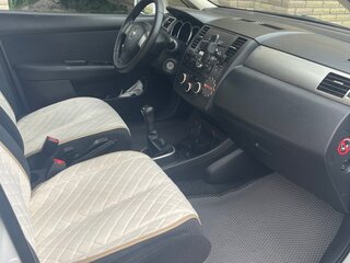 2012 Nissan Tiida I Рестайлинг, белый, 678000 рублей, вид 5