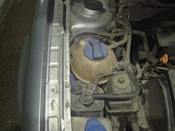2001 Volkswagen Golf IV, серый, 450000 рублей - вид 14