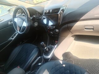 2011 Hyundai Solaris I, чёрный, 650000 рублей, вид 5