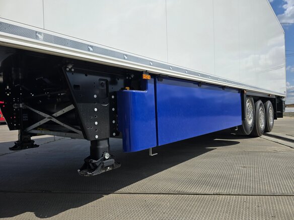 2025 Schmitz Cargobull SKO, белый - вид 9
