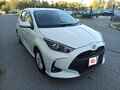2020 Toyota Yaris IV, белый, 1325000 рублей
