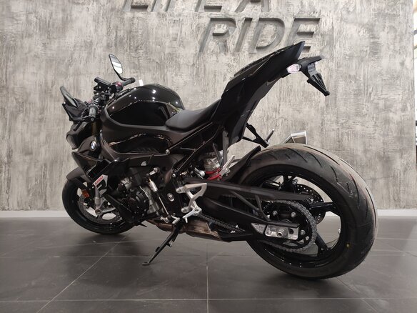 2025 BMW S 1000 R, серый, 2472750 рублей - вид 5