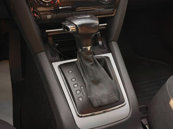 2012 Skoda Octavia II (A5) Рестайлинг, белый - вид 20