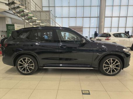 2022 BMW X3 30i xDrive III (G01) Рестайлинг, чёрный, 4850000 рублей, вид 4