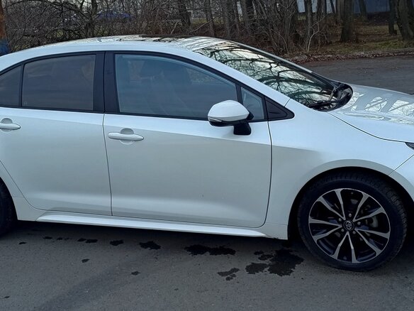 2021 Toyota Corolla XII (E210), белый, 1760000 рублей - вид 4