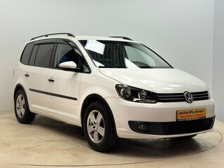 2013 Volkswagen Touran I Рестайлинг 2, белый, 999000 рублей, вид 3