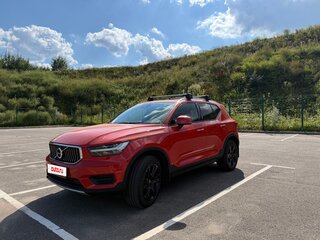 2020 Volvo XC40 I, красный, 2890000 рублей, вид 2