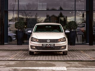 2016 Volkswagen Polo V Рестайлинг, белый, 845000 рублей, вид 2