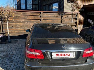 2009 Mercedes-Benz E-Класс 250 5G-Tronic IV (W212, S212, C207), чёрный, 1700000 рублей, вид 3