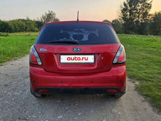 2011 Kia Rio II Рестайлинг, красный, 460000 рублей, вид 5