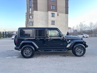 2023 Jeep Wrangler IV (JL), чёрный, 6500000 рублей, вид 3