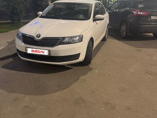 2018 Skoda Rapid I Рестайлинг, белый, 880000 рублей, вид 1